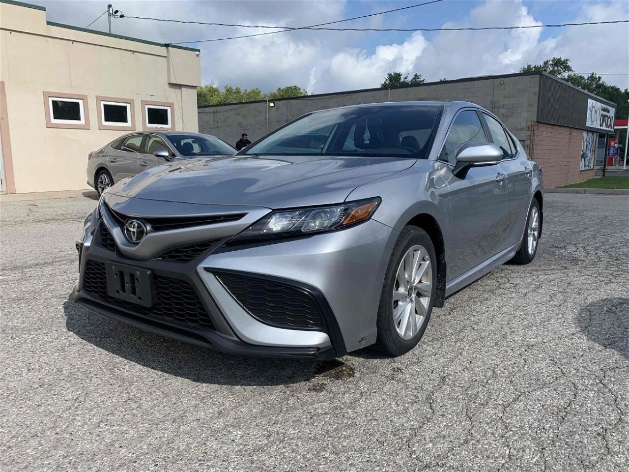 Used 2021 Toyota Camry SE for sale in Hamilton, ON