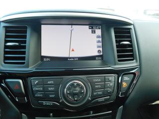 2019 Nissan Pathfinder | Heated Seats | Backup Camera | Navigation - Photo #12