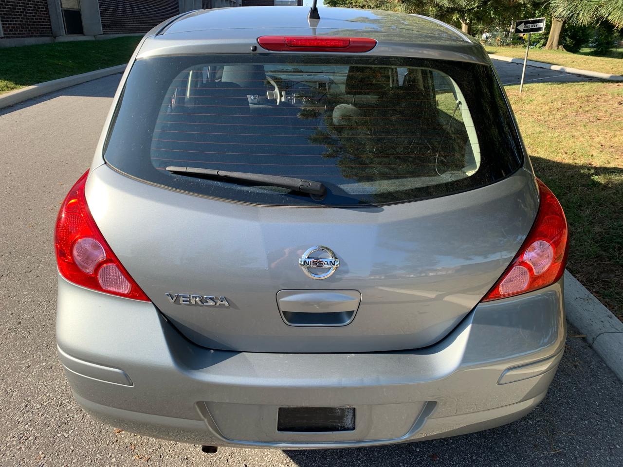 2011 Nissan Versa S - YES,...ONLY 15,320KMS!!! 1 LOCAL SENIOR OWNER! - Photo #11