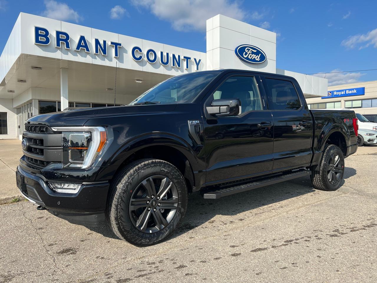New 2023 Ford F-150 LARIAT 4WD SUPERCREW 5.5' BOX for sale in Brantford, ON
