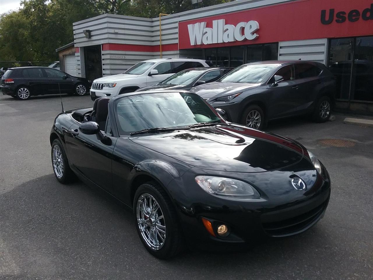 Used 2010 Mazda B2200 Miata MX-5 | LOW KMS | Clean CarFax for sale in Ottawa, ON