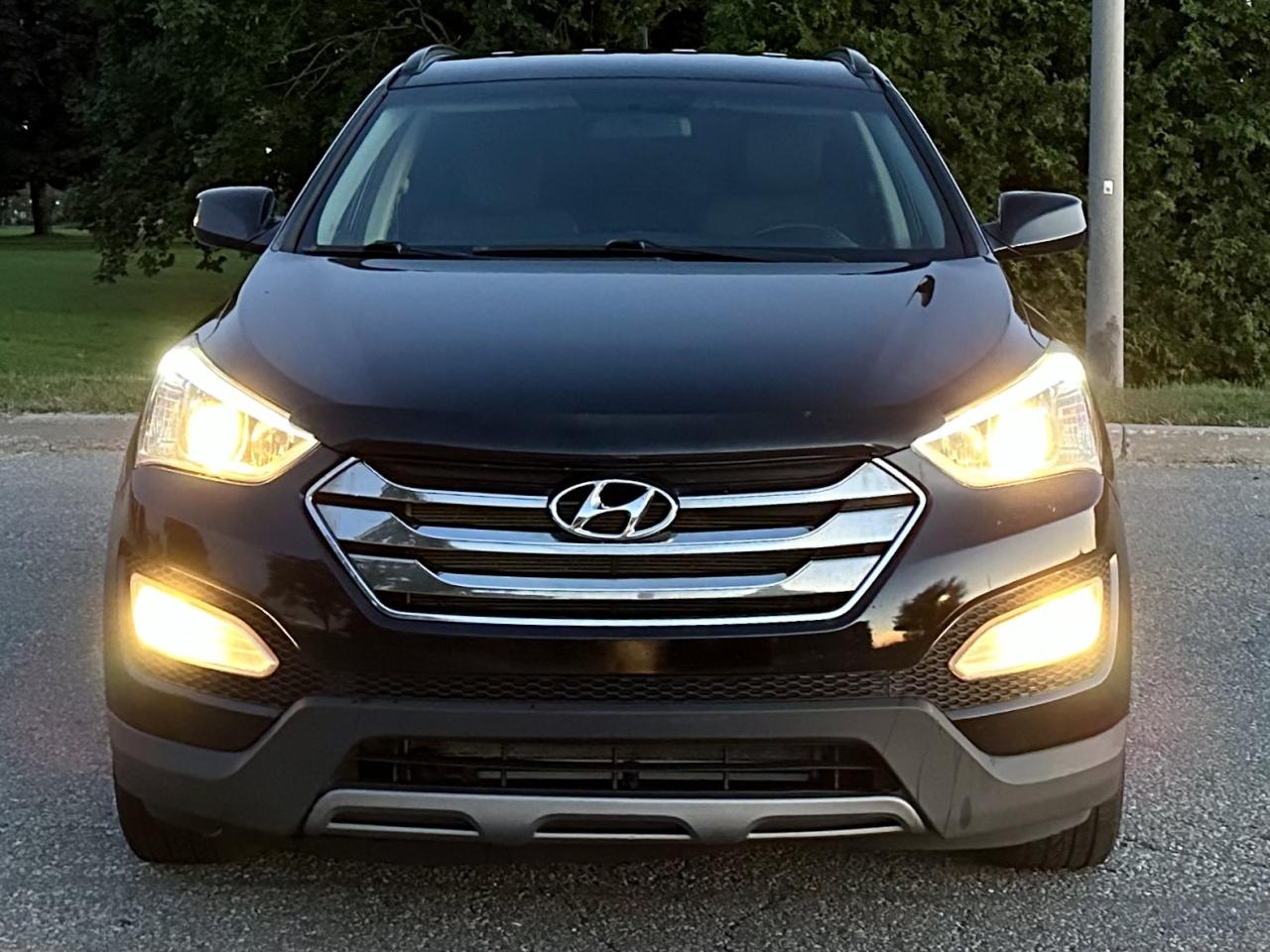 2014 Hyundai Santa Fe Sport Safety Certified Photo3