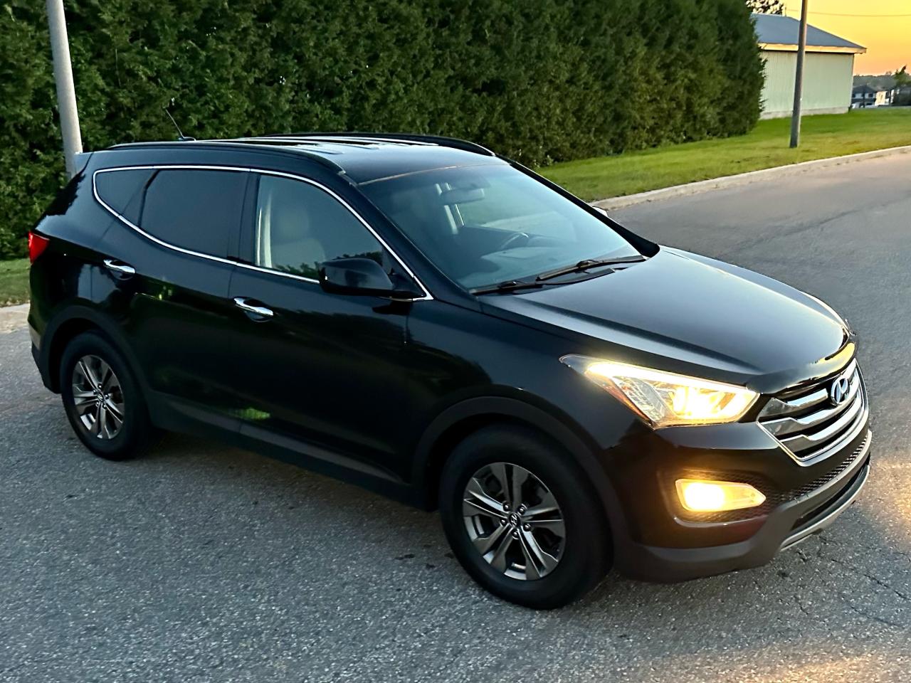 2014 Hyundai Santa Fe Sport Safety Certified Photo2