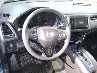 2018 Honda HR-V Auto,AWD,Certified,Bluetooth,Side & Backup Camera - Photo #12