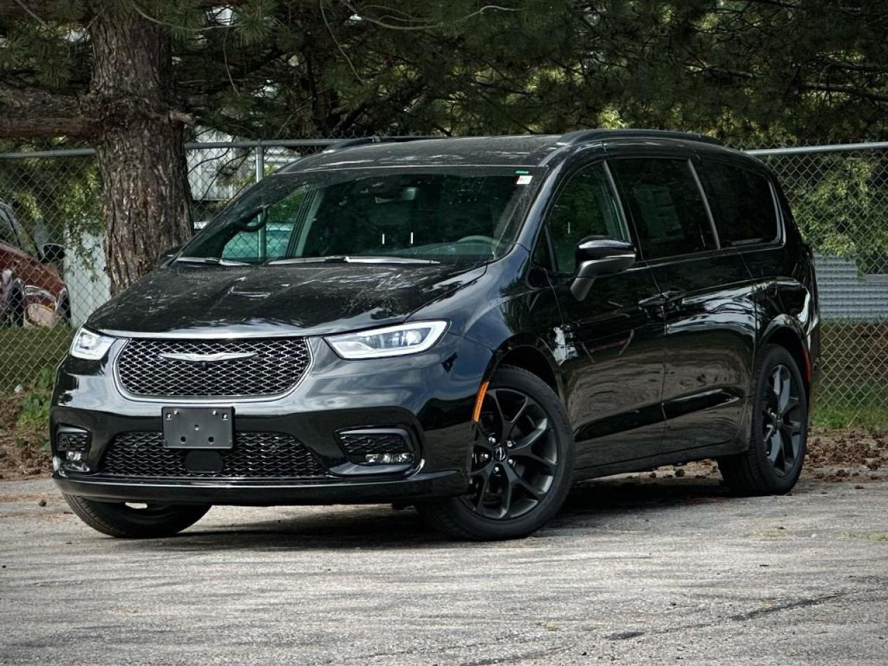 New 2023 Chrysler Pacifica Touring L FWD for sale in Waterloo, ON