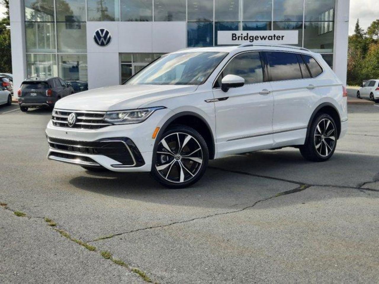New 2023 Volkswagen Tiguan Highline R-line for sale in Hebbville, NS