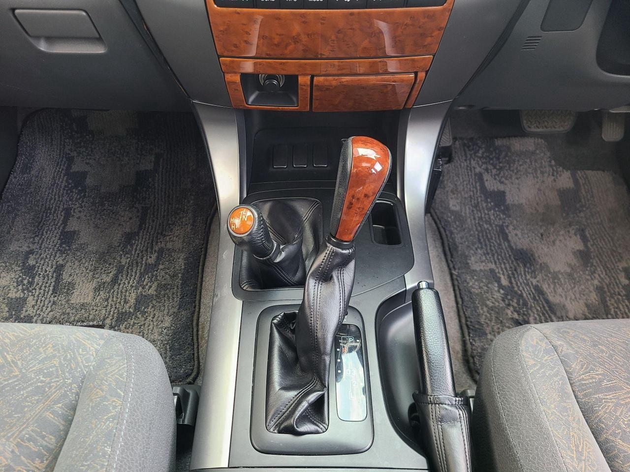 2006 Toyota Land Cruiser Prado TX Limited - DIESEL|8 PASSENGER|SUNROOF|4WD - Photo #17