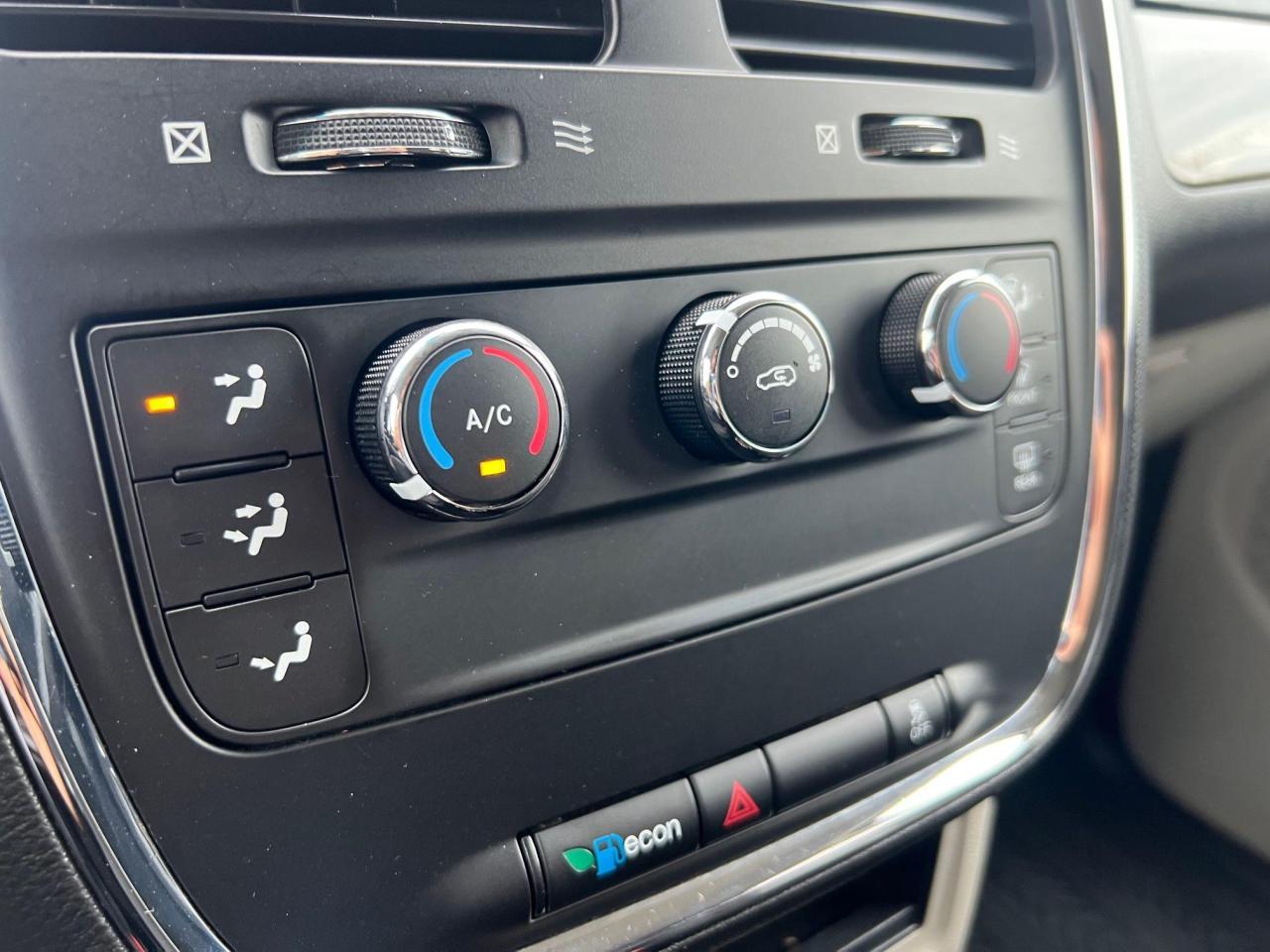 2017 Dodge Grand Caravan  - Photo #12