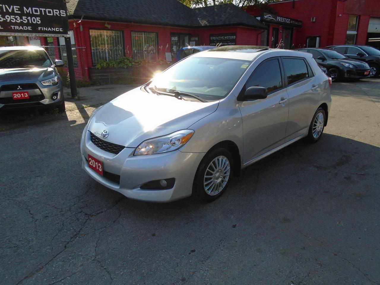 2013 Toyota Matrix SUNROOF/ DASH CAM / REAR SENSORS / SUPER CLEAN /AC - Photo #1