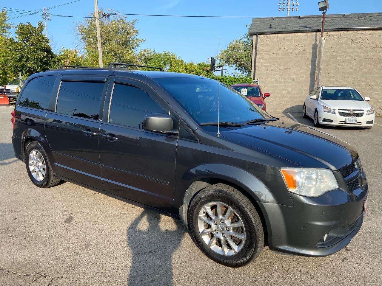 Used 2012 Dodge Grand Caravan R/T ** NAV, BACK CAM, HEATED LEATH ** for sale in St Catharines, ON