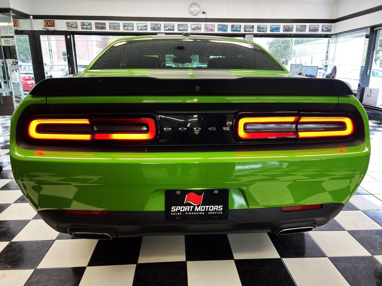 2017 Dodge Challenger SXT+Xenon Lights+ApplePlay+Cooled Leather Seats - Photo #3