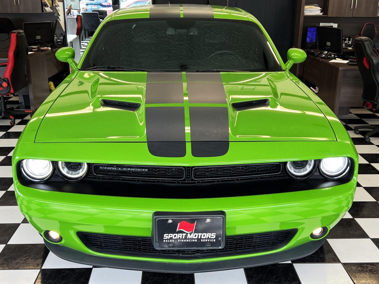 2017 Dodge Challenger SXT+Xenon Lights+ApplePlay+Cooled Leather Seats - Photo #6