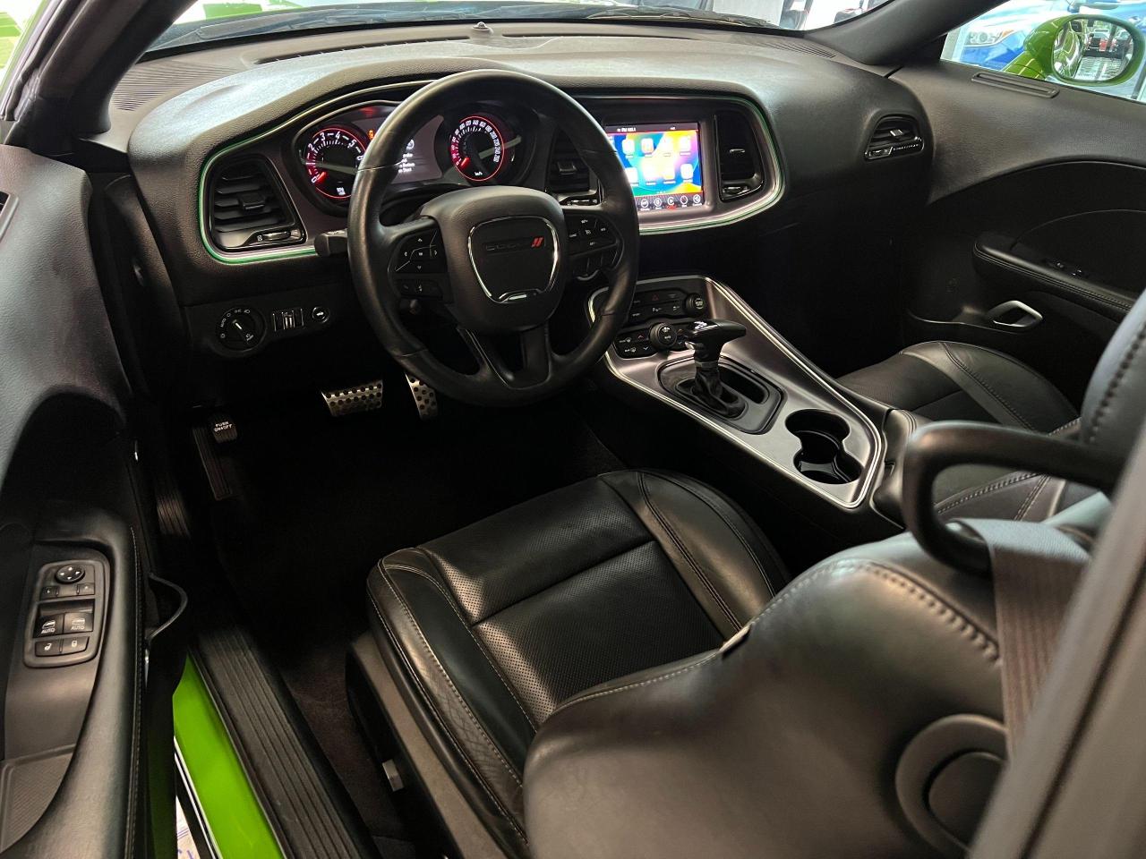 2017 Dodge Challenger SXT+Xenon Lights+ApplePlay+Cooled Leather Seats - Photo #16