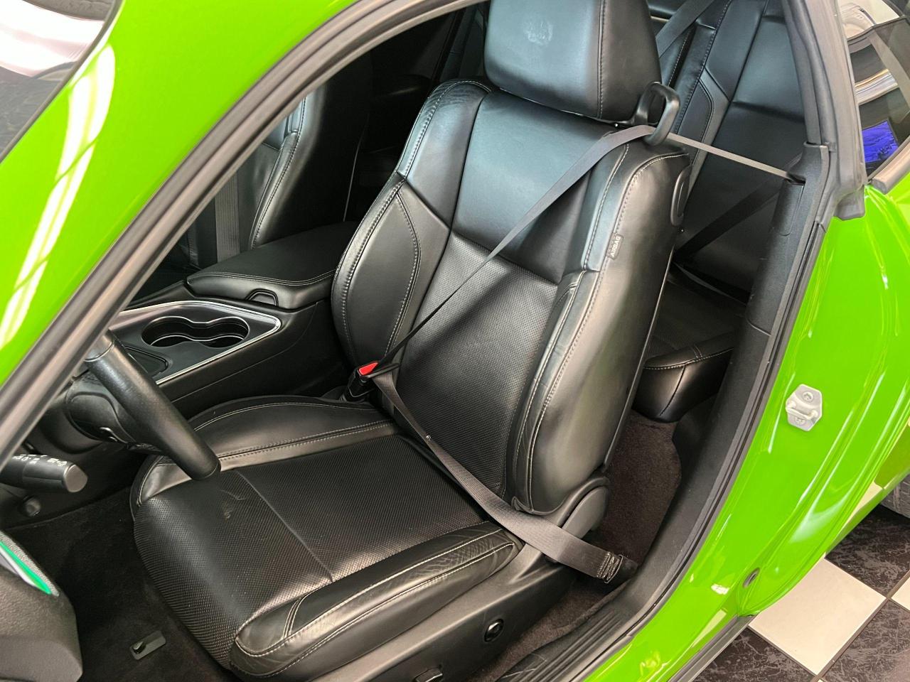 2017 Dodge Challenger SXT+Xenon Lights+ApplePlay+Cooled Leather Seats - Photo #18