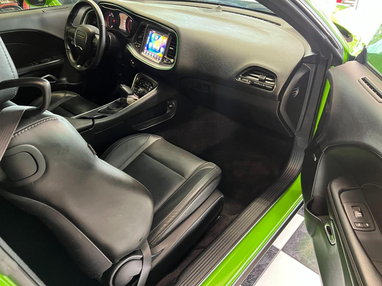 2017 Dodge Challenger SXT+Xenon Lights+ApplePlay+Cooled Leather Seats - Photo #19