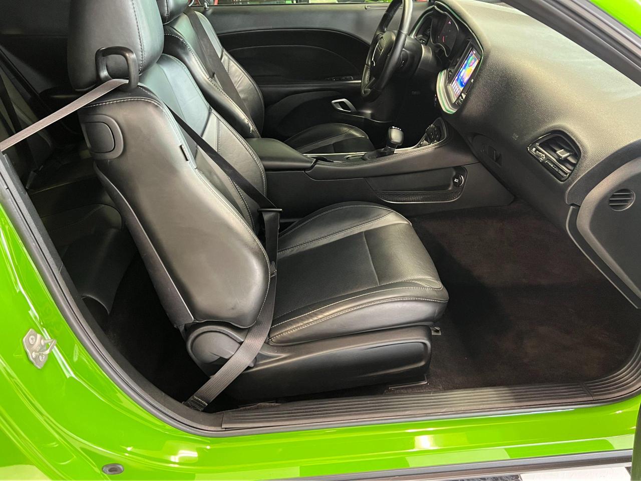 2017 Dodge Challenger SXT+Xenon Lights+ApplePlay+Cooled Leather Seats - Photo #20