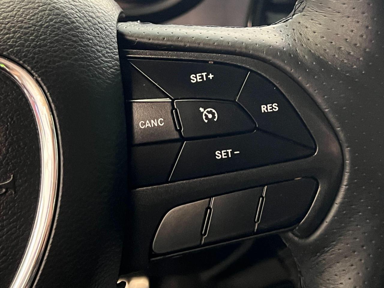 2017 Dodge Challenger SXT+Xenon Lights+ApplePlay+Cooled Leather Seats - Photo #43
