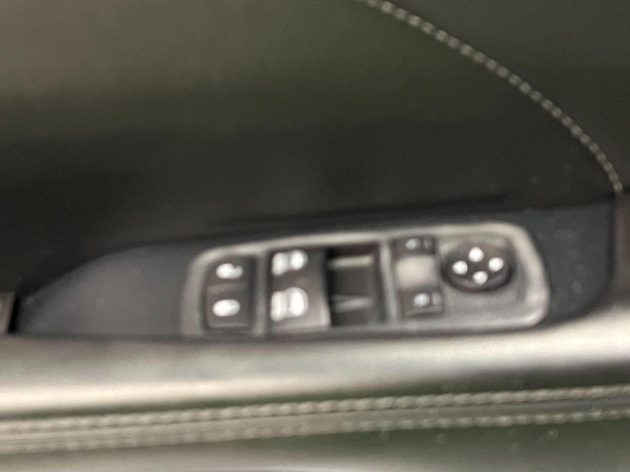 2017 Dodge Challenger SXT+Xenon Lights+ApplePlay+Cooled Leather Seats - Photo #47