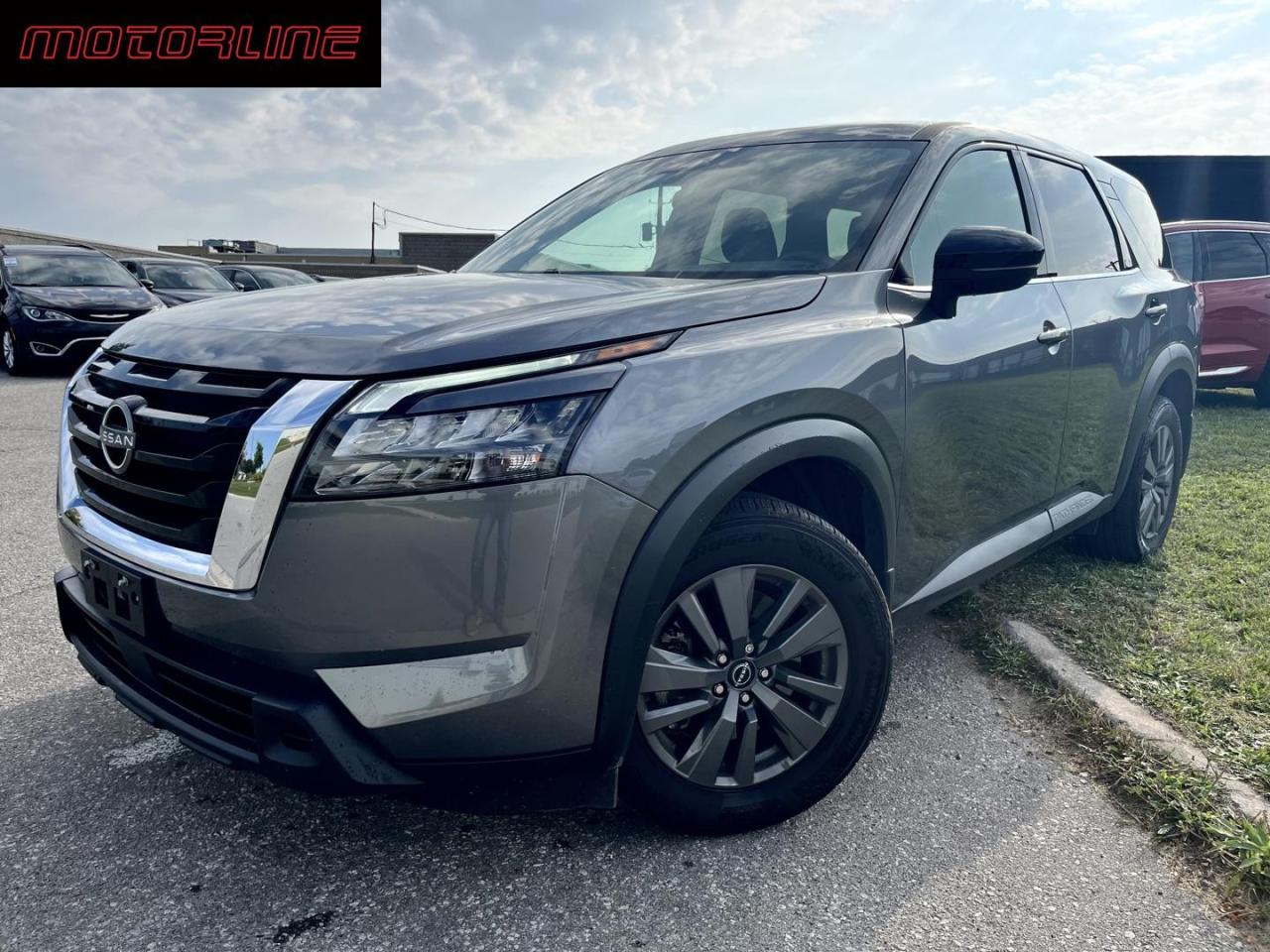 Used 2023 Nissan Pathfinder S 4WD for sale in Burlington, ON