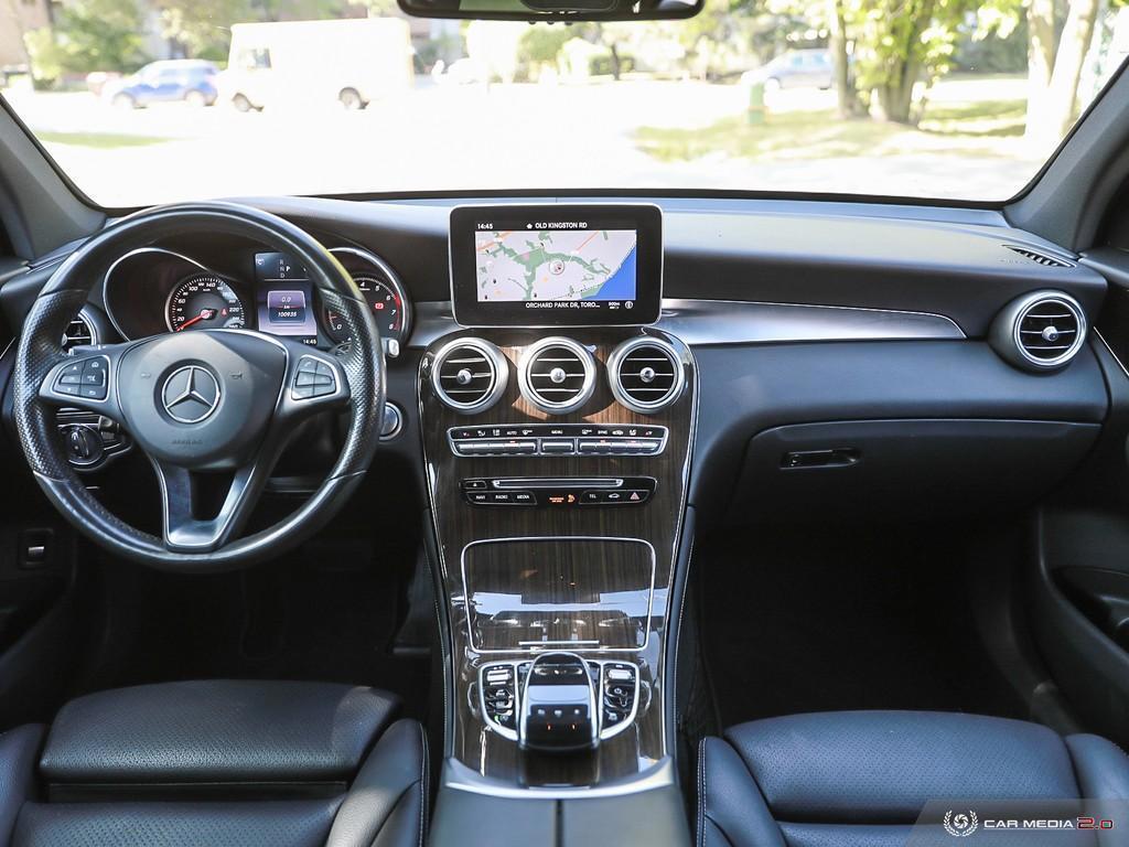 2017 Mercedes-Benz GL-Class GLC 300 - Photo #24