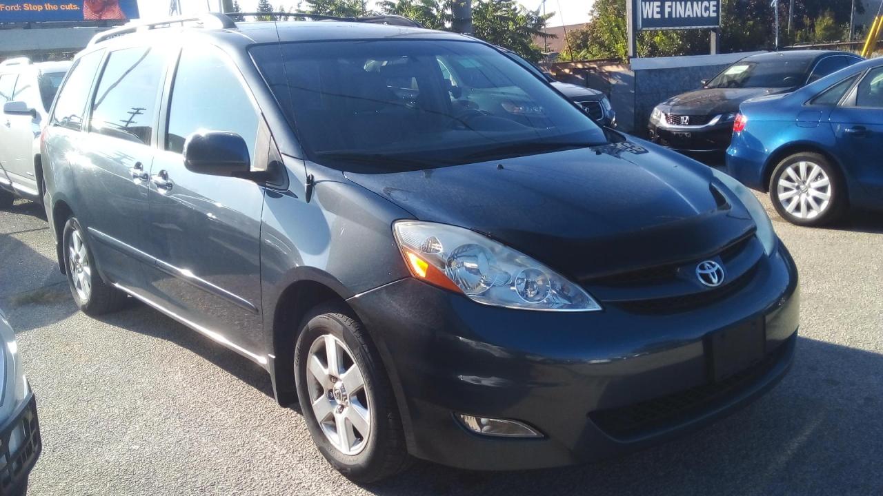 Used 2010 Toyota Sienna 5dr LE 8-Pass Leather, Alloys for sale in North York, ON