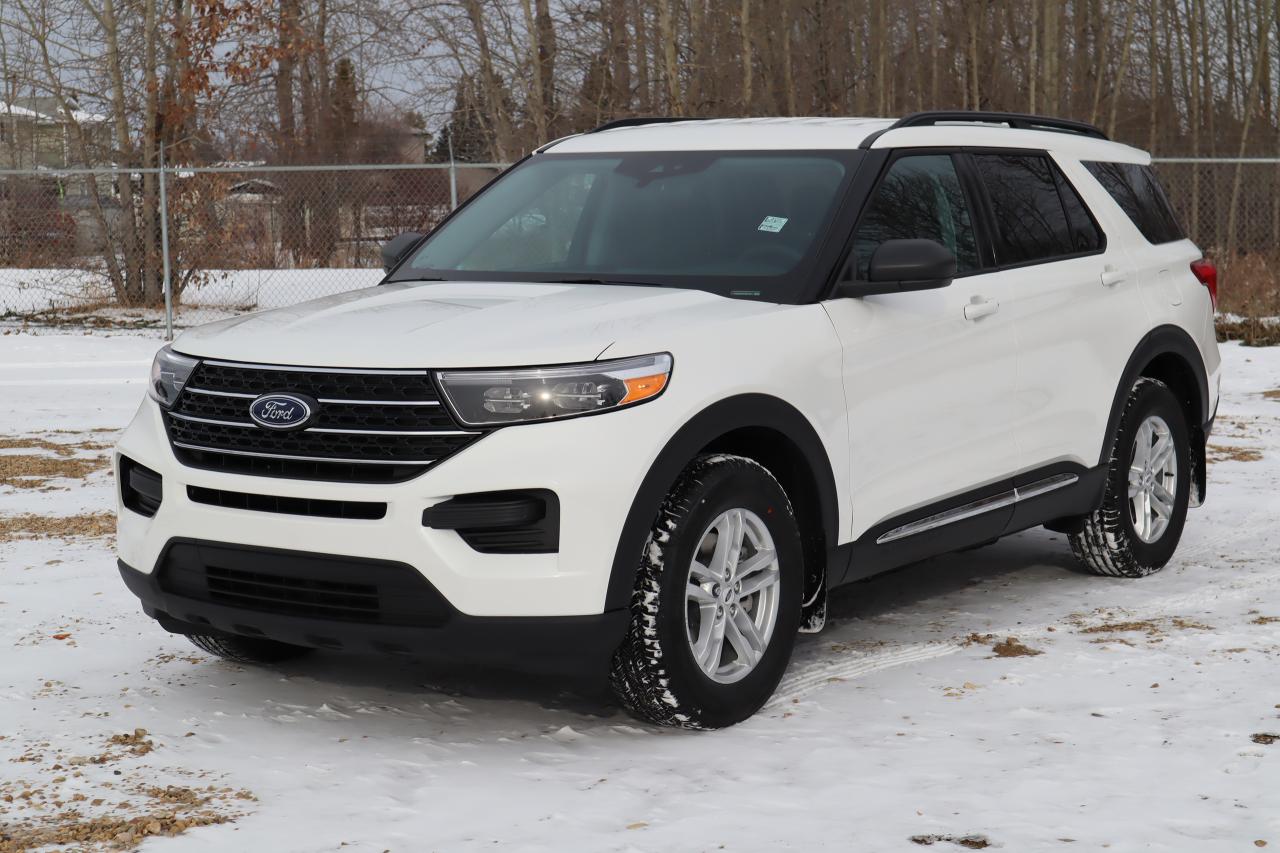 2023 Ford Explorer XLT Photo0