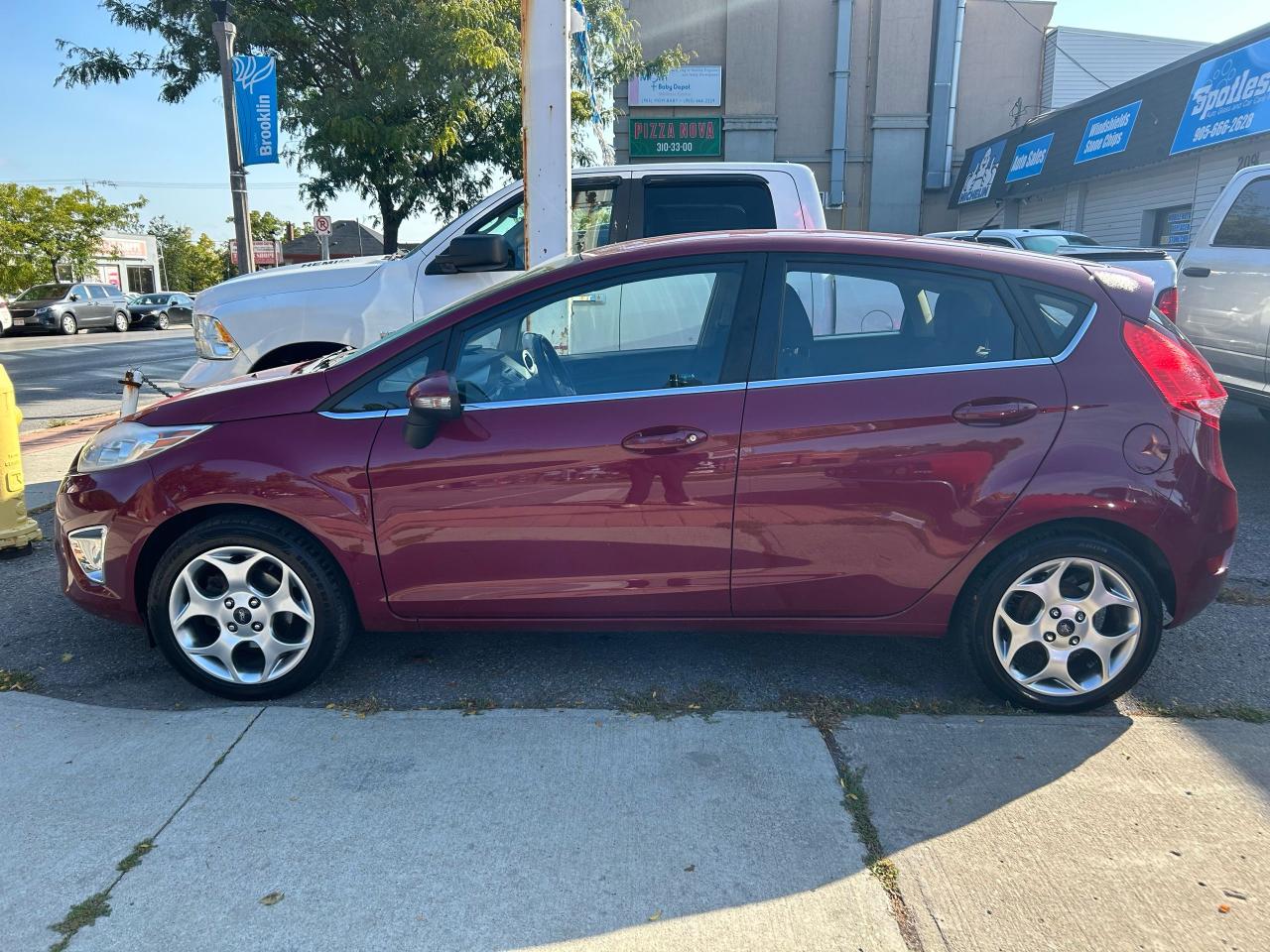2011 Ford Fiesta SES