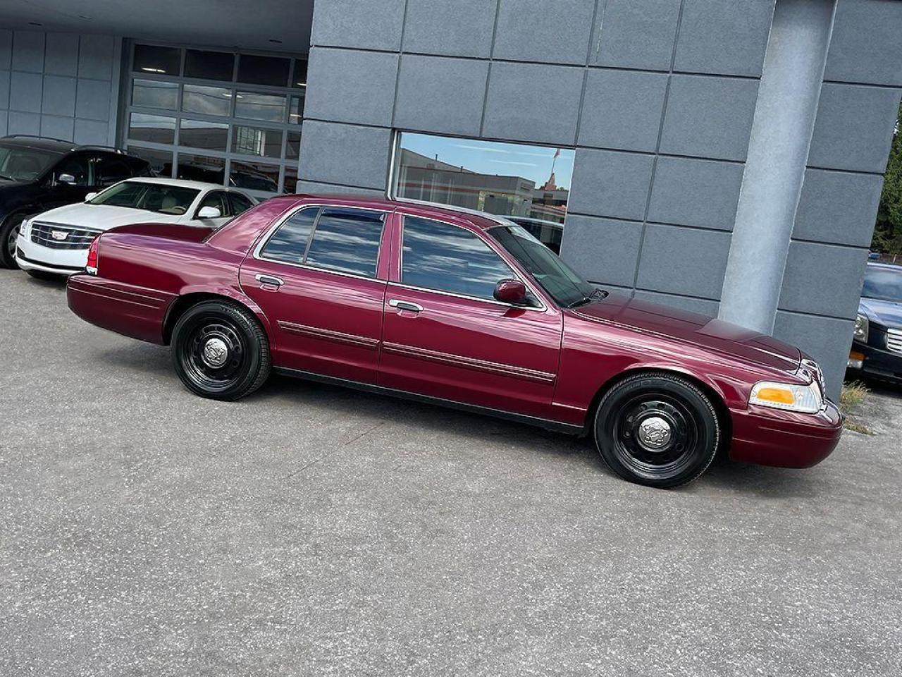 2011 Ford Crown Victoria LX|LEATHER