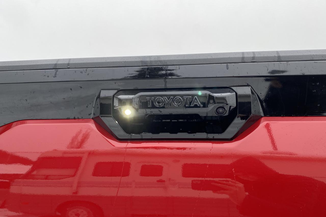 2024 Toyota Tundra Crewmax Platinum Photo