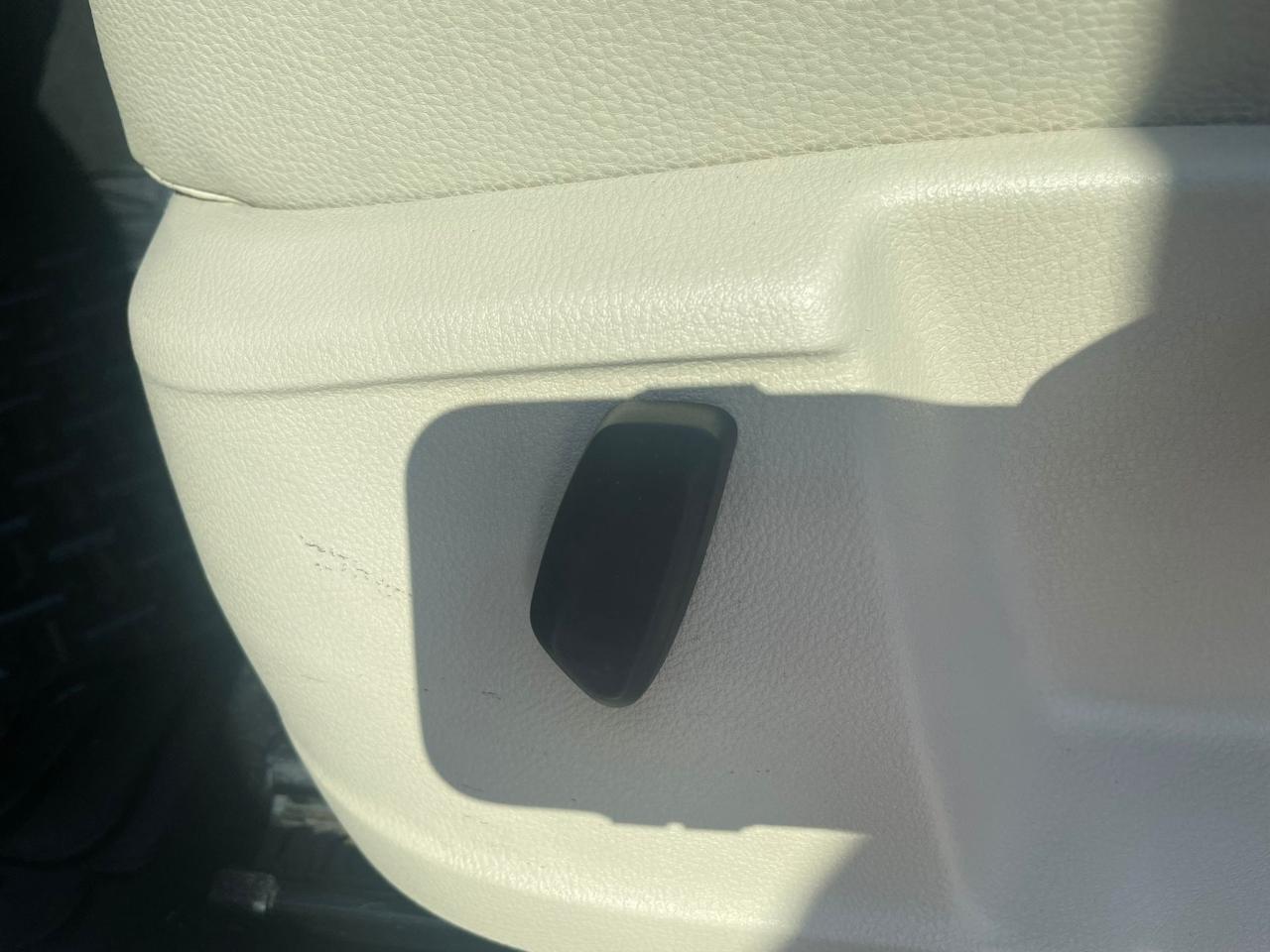 2015 Volkswagen Tiguan 4MOTION Auto NO ACCIDENT NEW F TIRES+ ALL BRAKES - Photo #23