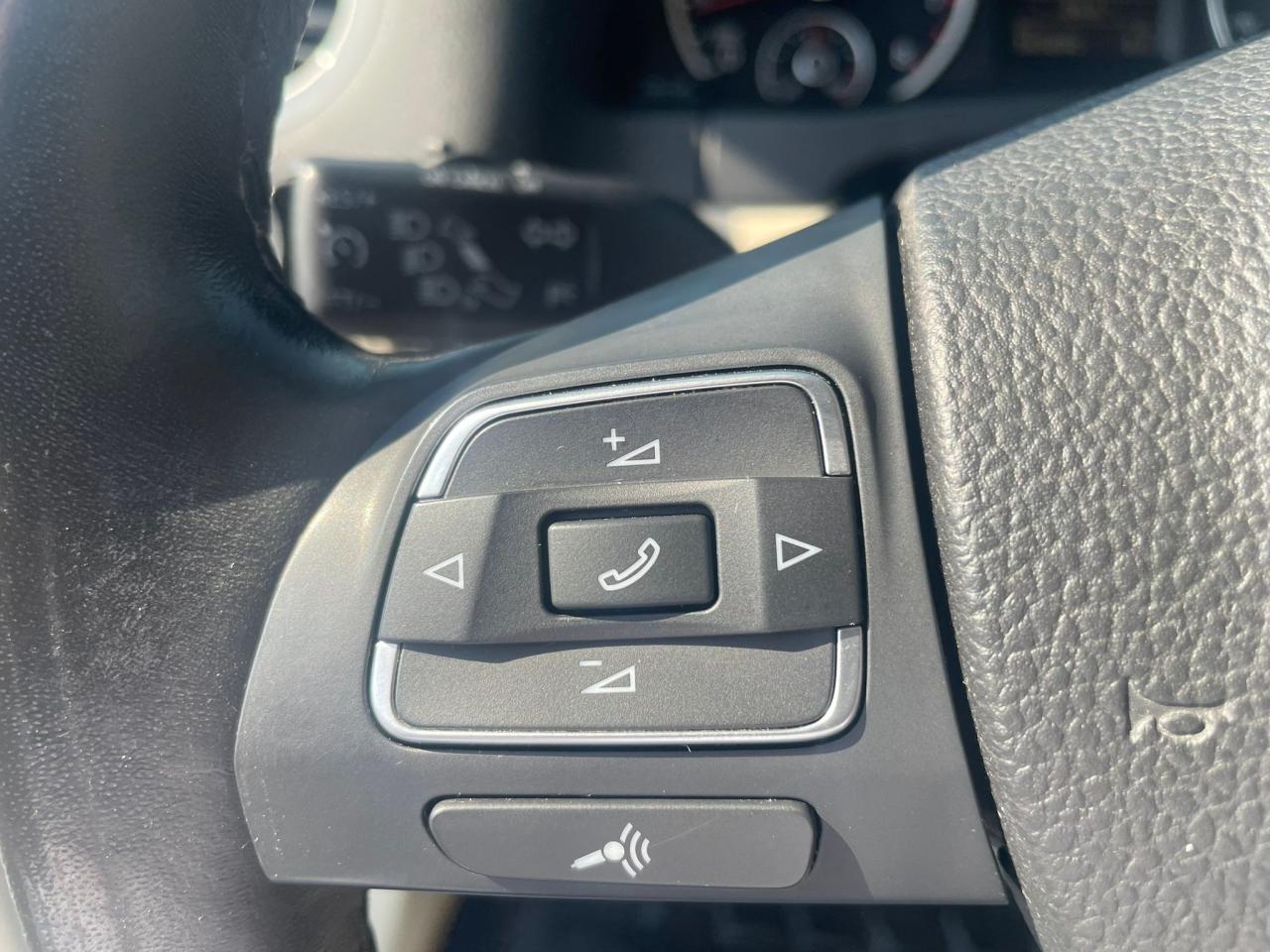 2015 Volkswagen Tiguan 4MOTION Auto NO ACCIDENT NEW F TIRES+ ALL BRAKES - Photo #13