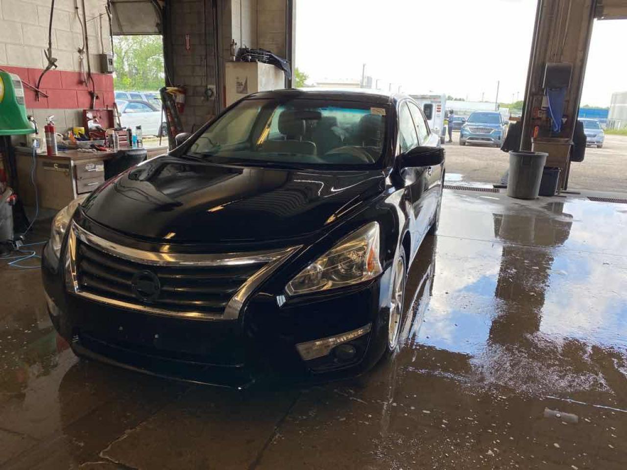 Used 2013 Nissan Altima SV for sale in Innisfil, ON