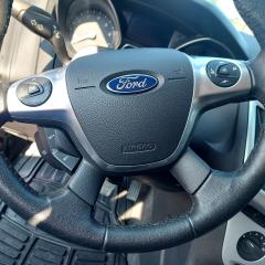 2014 Ford Focus SE - Photo #13