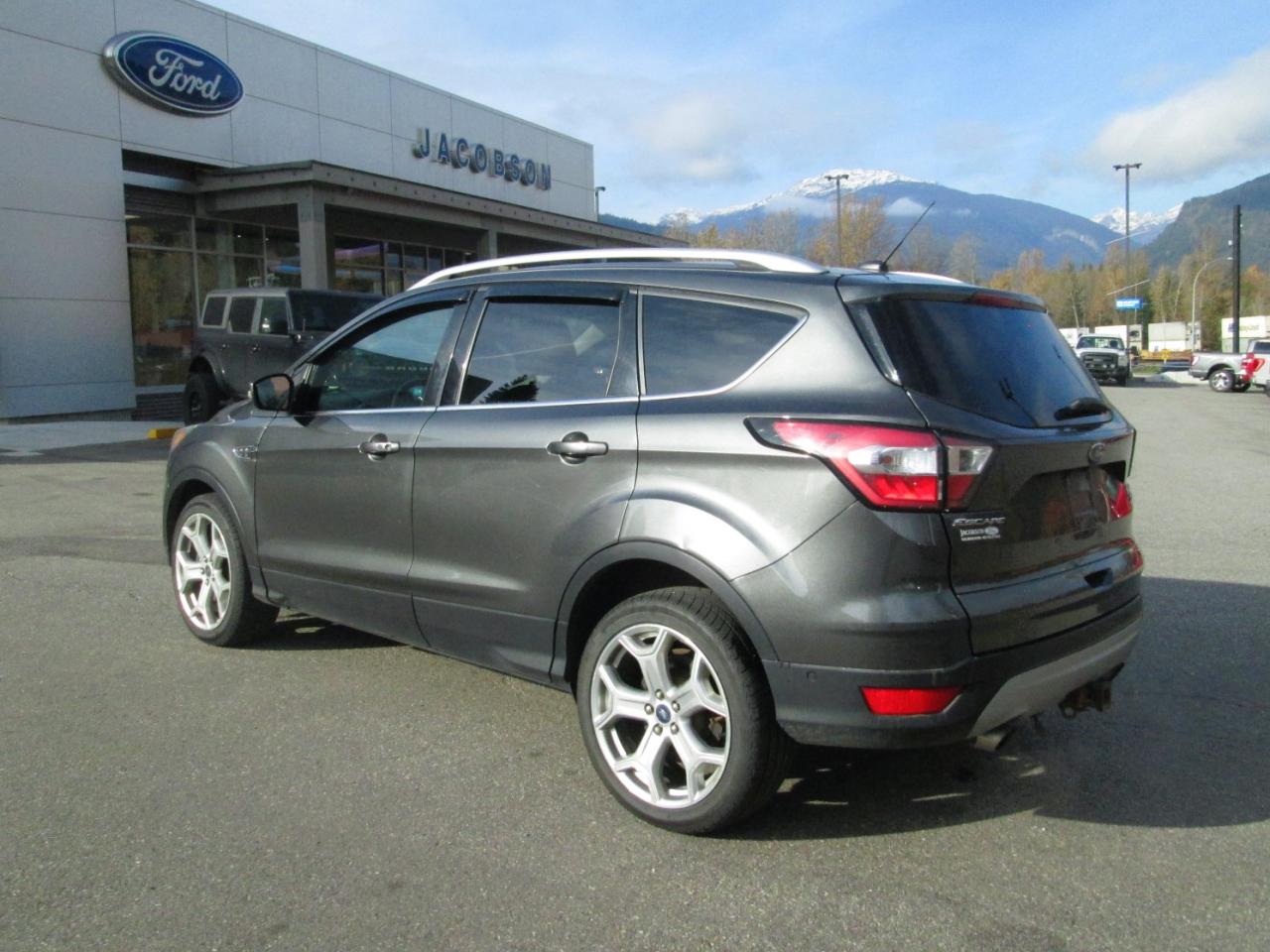 2017 Ford Escape Titanium Photo4