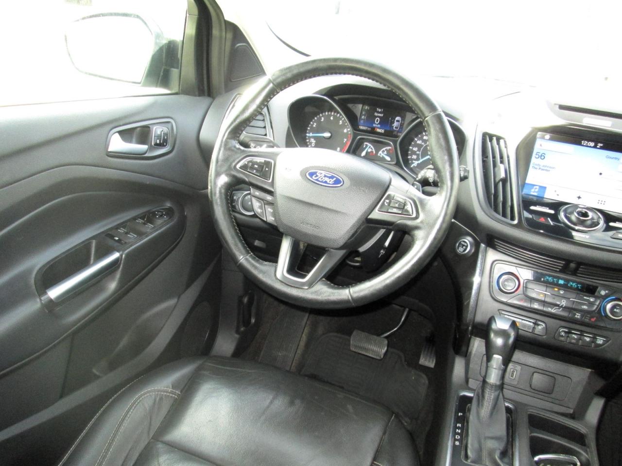 2017 Ford Escape Titanium Photo5