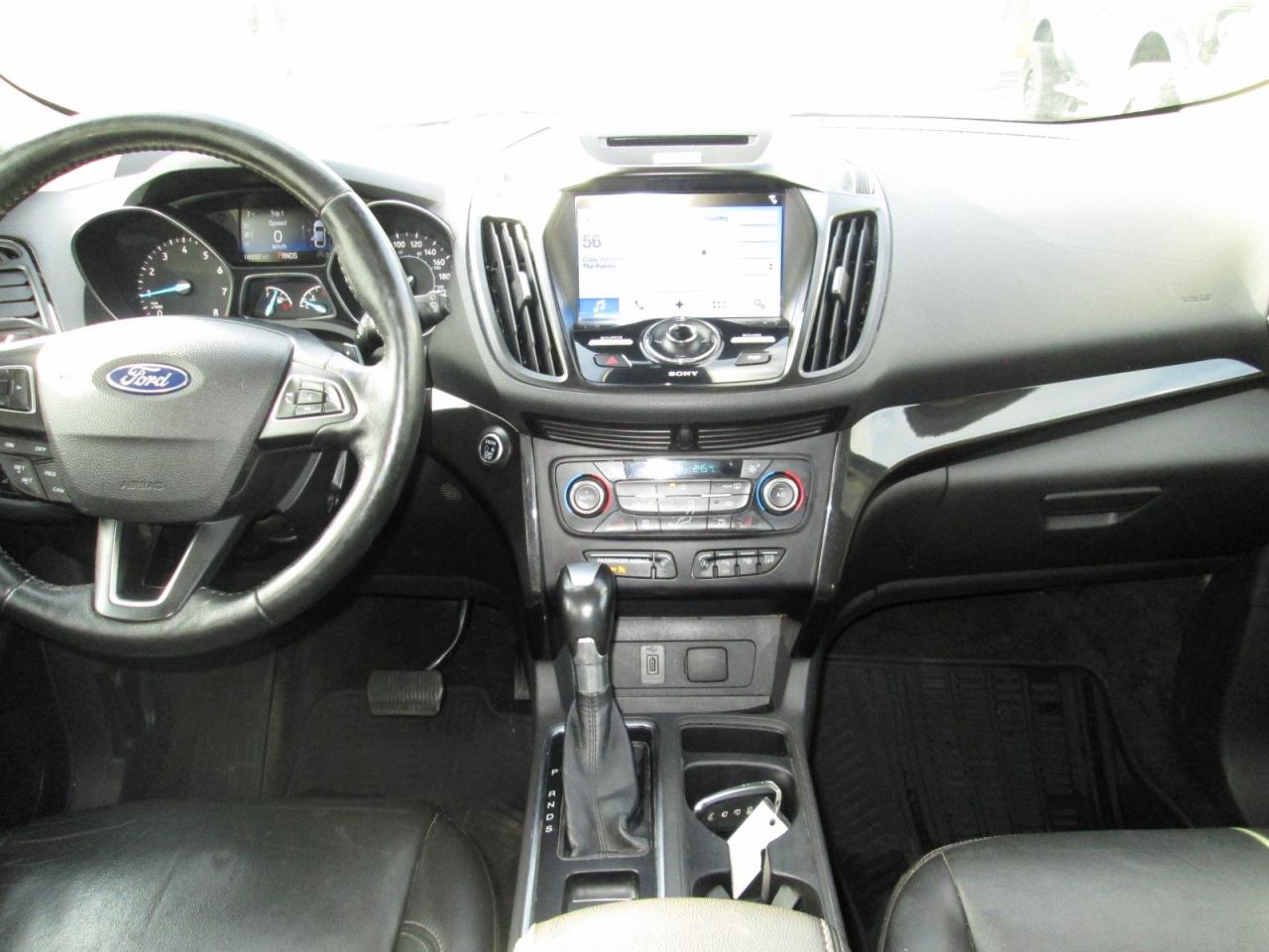 2017 Ford Escape Titanium Photo5