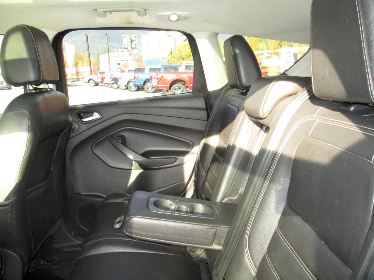 2017 Ford Escape Titanium Photo5
