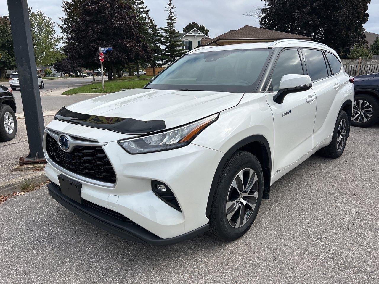 Used 2021 Toyota Highlander Hybrid HYBRID XLE for sale in Goderich, ON