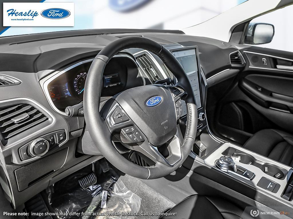 2024 Ford Edge SEL Photo5