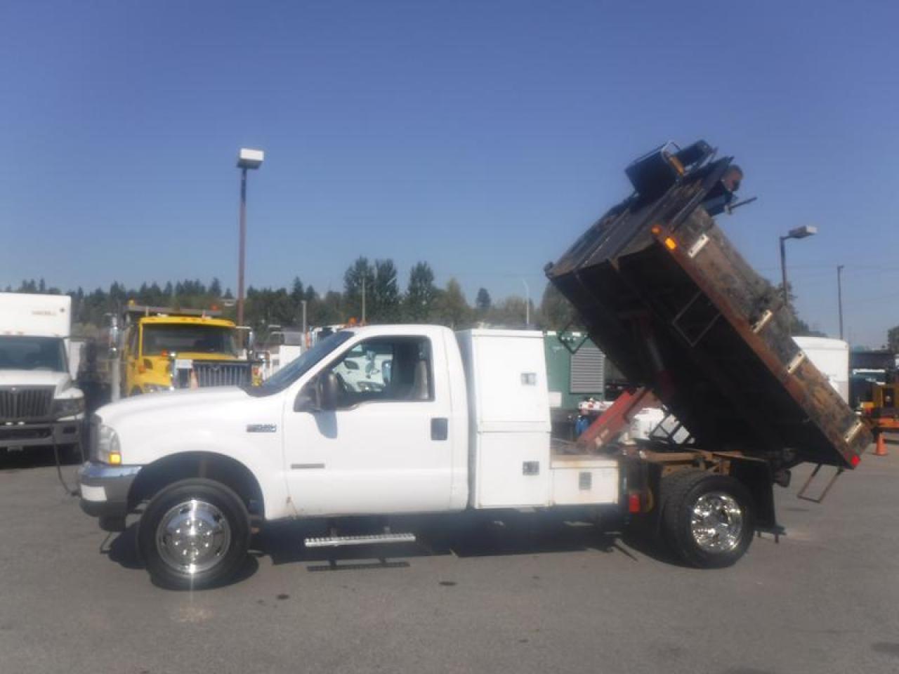 Used 2004 Ford F-450 SD Dump Truck Rear Wheel Drive  Diesel for sale in Burnaby, BC
