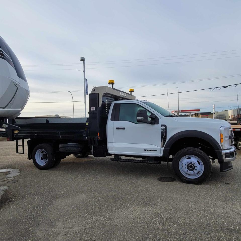 2023 Ford F-550 Super Duty DRW XLT  - SiriusXM Photo5