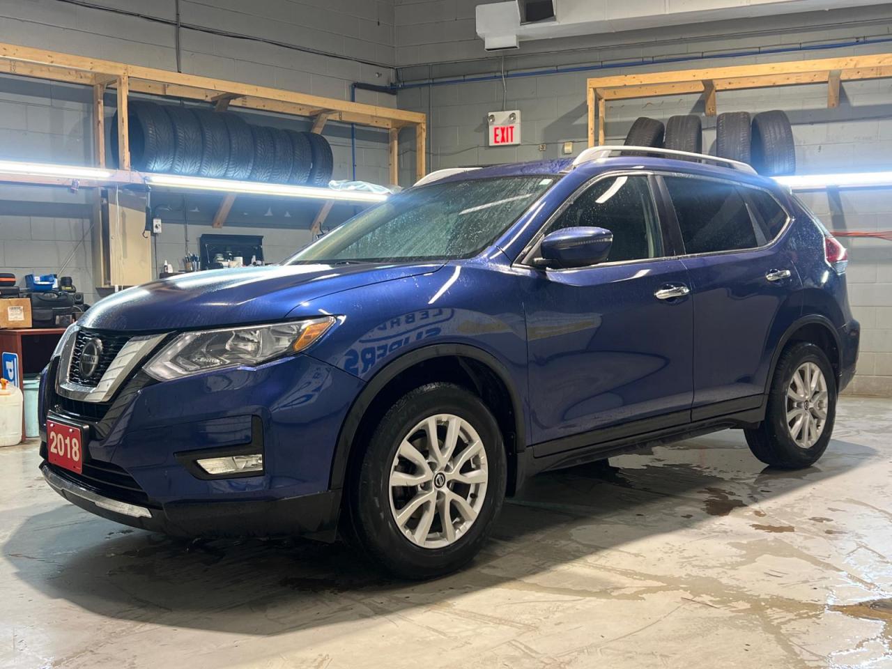 Used 2018 Nissan Rogue SV AWD * Apple Car Play * Android Auto * Bluetooth Audio * Handsfree Calling * Touchscreen Radio *   Backup Camera * 17 Alloy Rims * Fog Lights * Hea for sale in Cambridge, ON