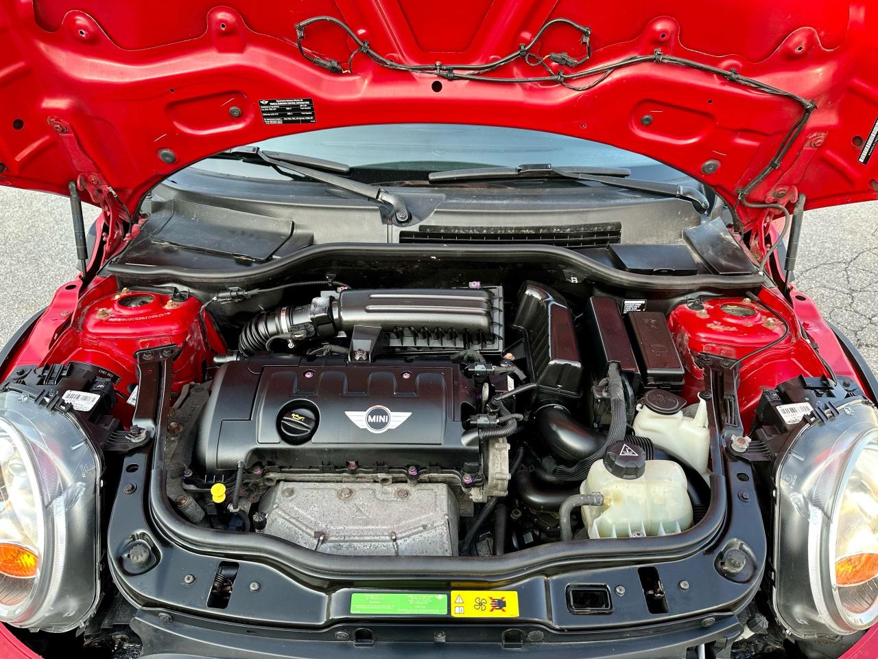 2011 MINI Cooper  - Photo #17