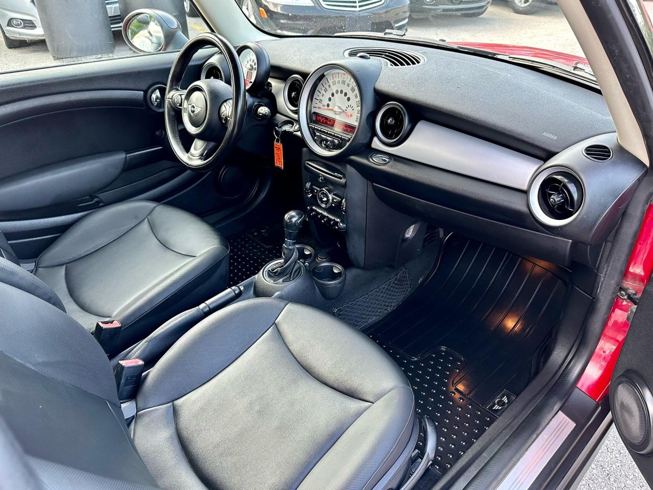 2011 MINI Cooper  - Photo #11