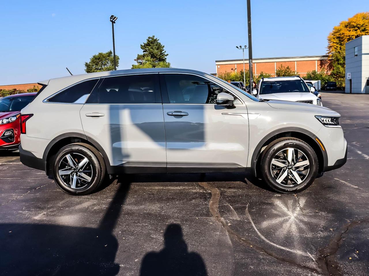 2022 Kia Sorento LX Premium Photo2