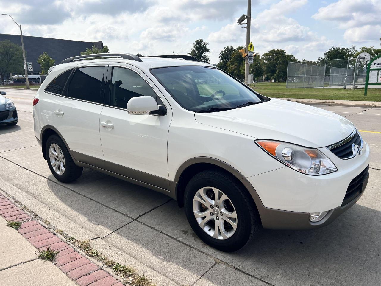 2012 Hyundai Veracruz AWD 4dr GLS - Photo #7