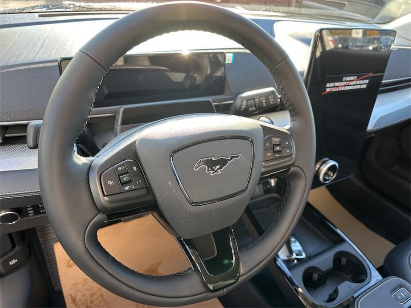 2023 Ford Mustang Mach-E Select AWD  - Activex Seats Photo5