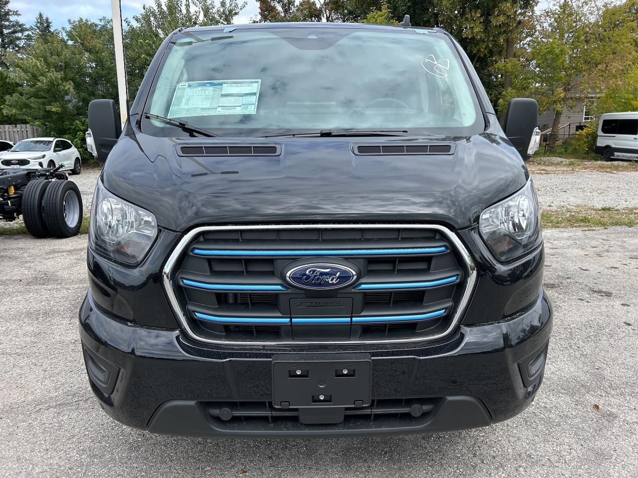 2023 Ford E-Transit Cargo Van BASE Photo