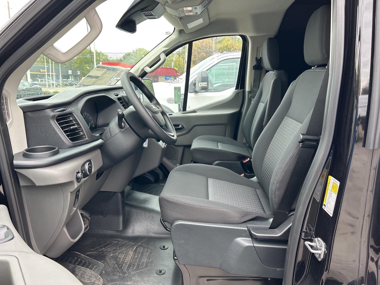 2023 Ford E-Transit Cargo Van BASE Photo