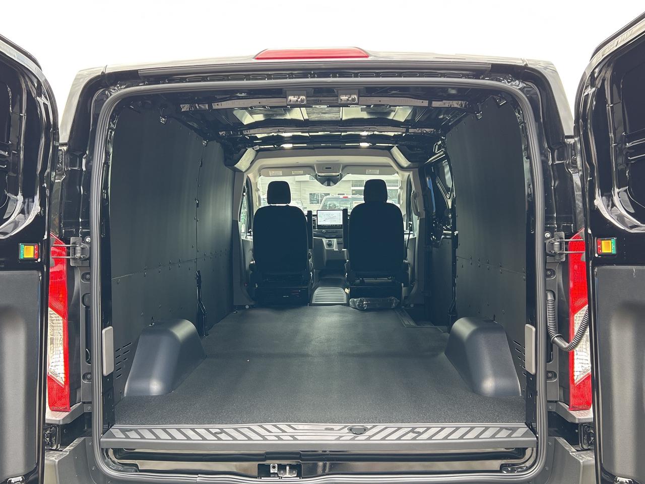 2023 Ford E-Transit Cargo Van BASE Photo
